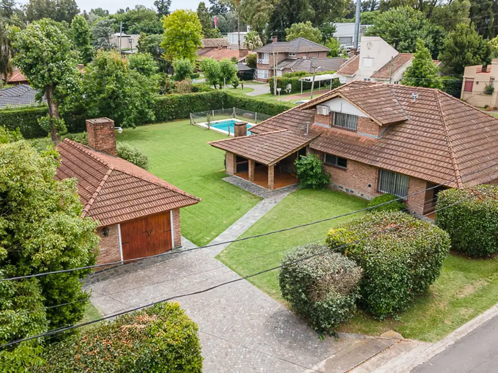 VENTA CASA 5 AMB MAPUCHE PILAR CON PILETA