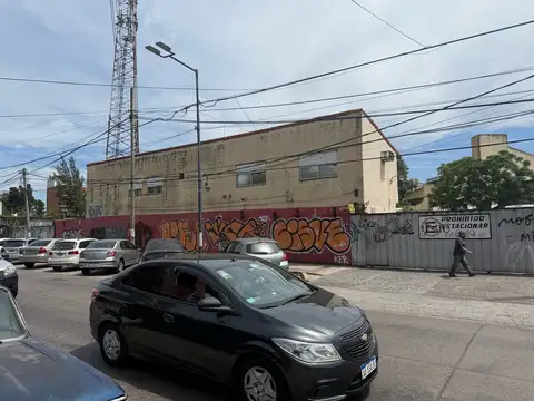 Oficina comercial con deposito en Don Torcuato