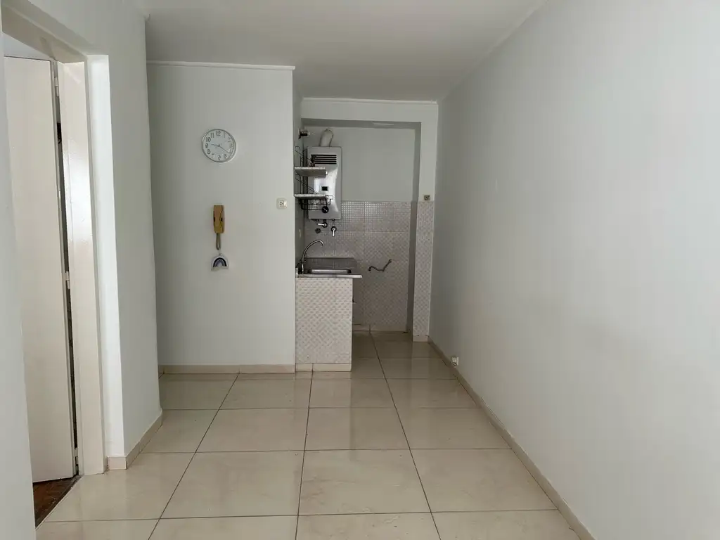 Venta departamento 1 dormitorio escalera - Republica de la Sexta, Rosario