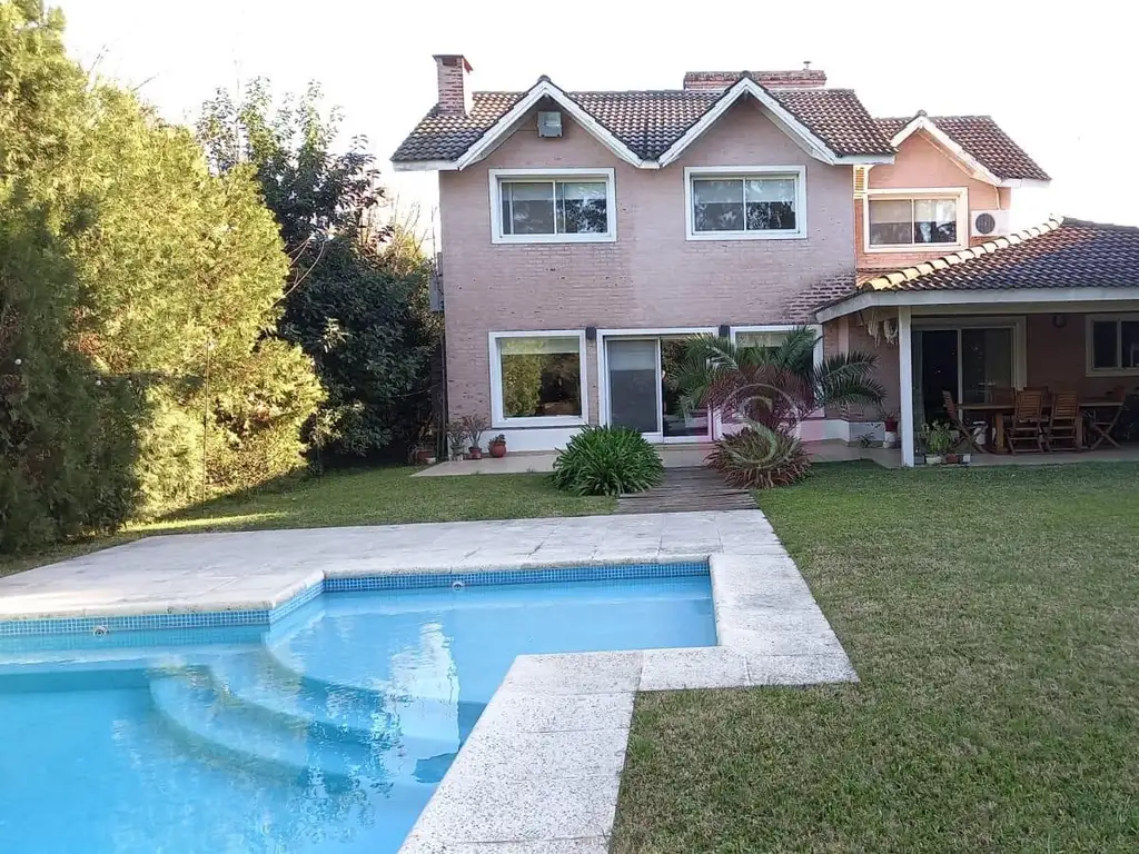 Casa en Alquiler en Barrio Los Pilares, Pilar