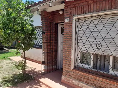 Excelente casa 4 ambientes en Villa Bonich - Foto 0