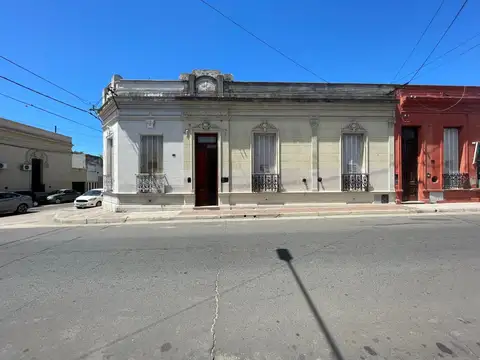 CASA EN VENTA - CENTRO GUALEGUAYCHÚ