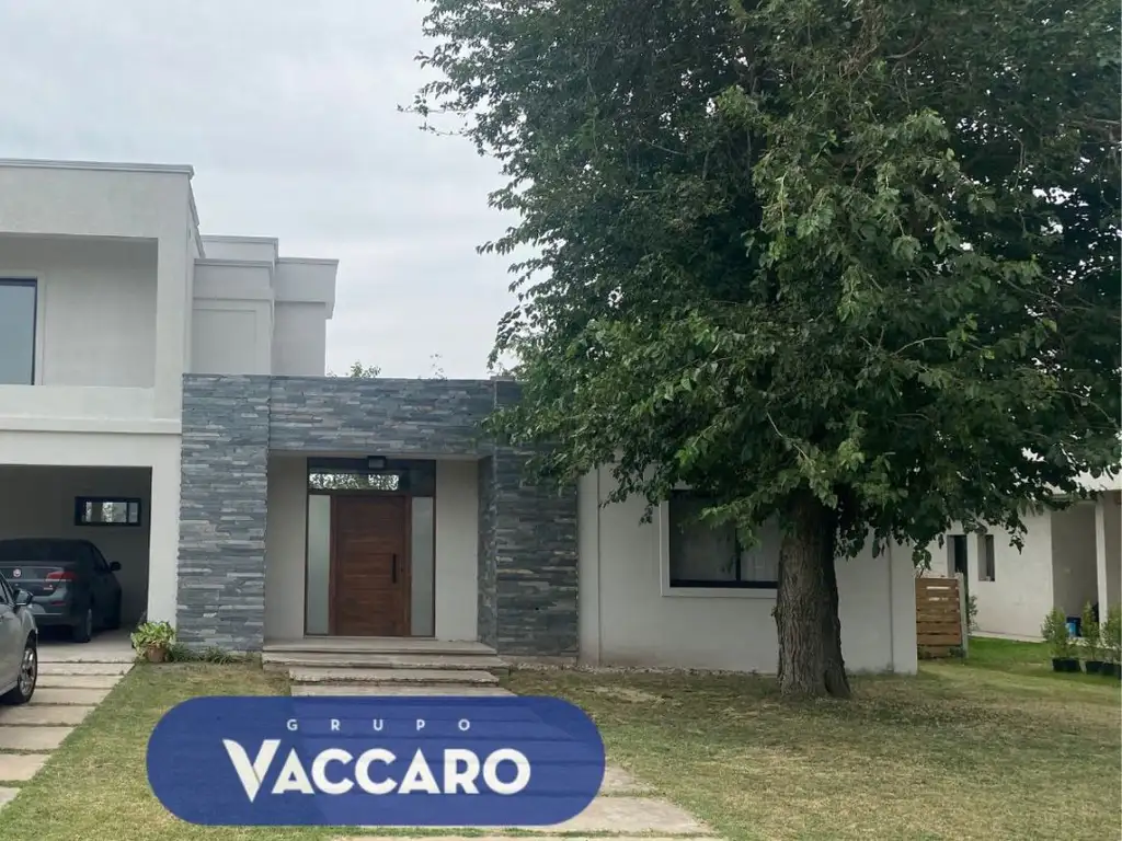 Casa en venta 5 ambientes barrio cerrado Zona Oeste