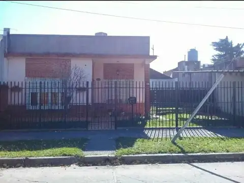 CASA AMERICANA DE 3 AMBIENTES EN VENTA - PALOMAR