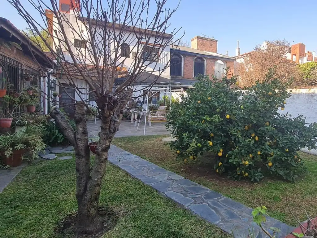 ¡Gran oportunidad! Casa en Florida Mitre, de 4 ambientes con gran jardín-En Venta