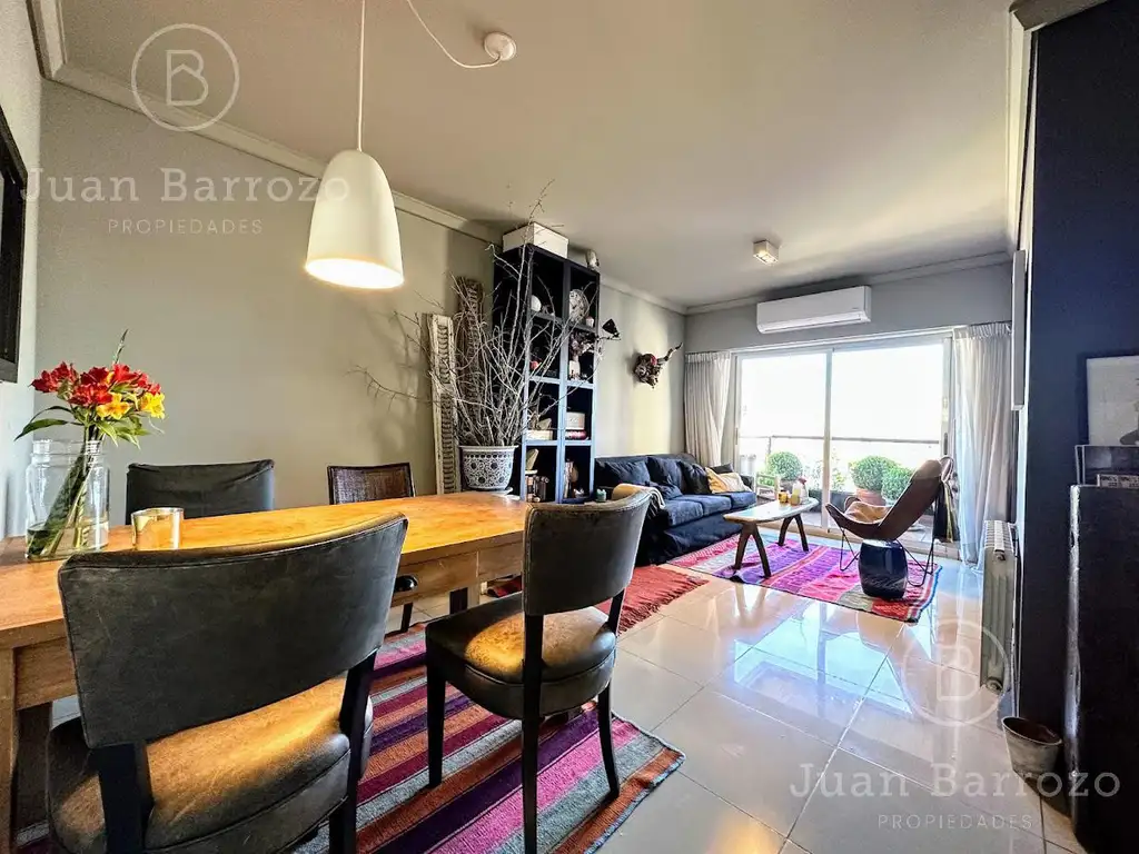 Semipiso de 3 ambientes con cochera en venta en Banfield Este. SUM con terraza y parrila.