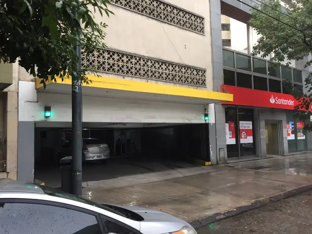 "EXCELENTE UBICACION" RIVADAVIA 4360, COCHERA CUBIERTA (EDIFICIO DE COCHERAS)