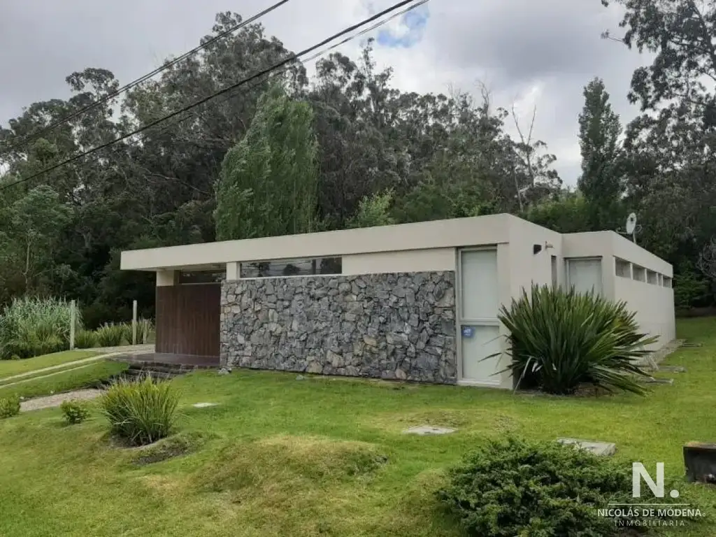 Moderna casa en excelente estado en Rincón del Indio