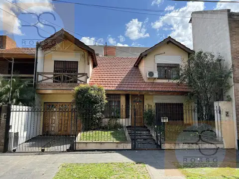 Casa Chalet 5 Ambientes en Venta - Haedo, Barrio Güemes