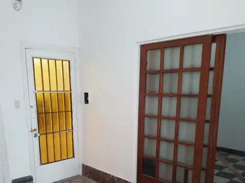 Alquilo en Echesortu. Bv. Avellaneda 1000 Casa uso comercial, profesional, consultorios