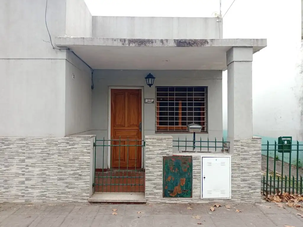 Venta de CASA en PH 3 AMBIENTES con PATIO en Villa Ballester, San Martin, G.B.A. Zona Norte