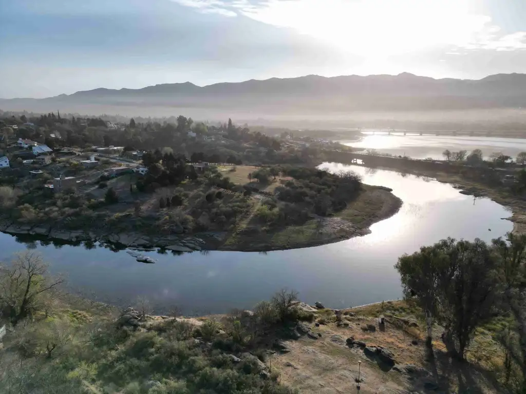 EXCELENTE TERRENO DE 5.300 Mt2, CON FONDO AL ARROYO LAS MOJARRAS, GRAN OPORTUNIDAD. Ideal Para Hotel