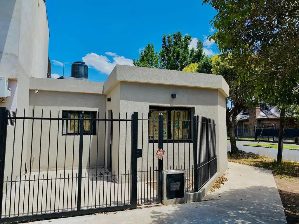 OPORTUNIDAD VENTA CASA 3 AMBIENTES A ESTRENAR ITUZAINGO