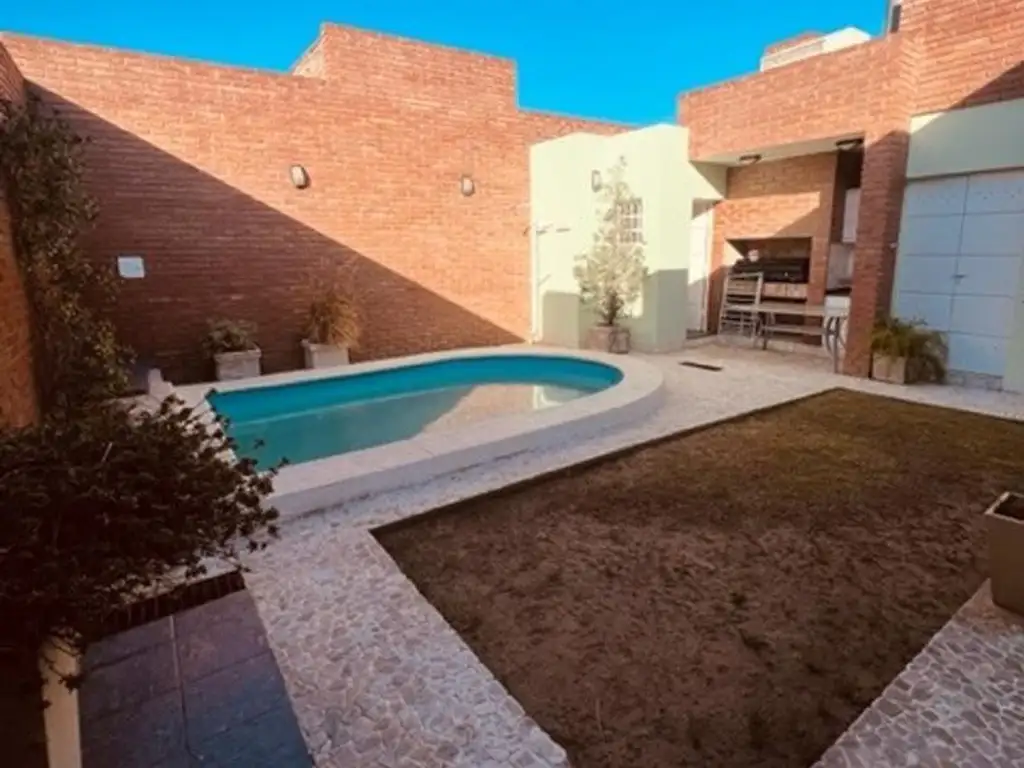 Casa en Venta Barrio Crisol Sur Excelente Estado