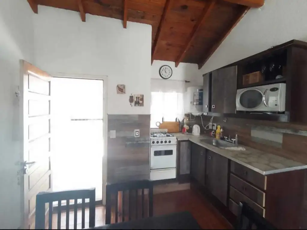 Casa en venta - 2 dormitorios 1 baño - 138.96mts2 - Mar Del Tuyu