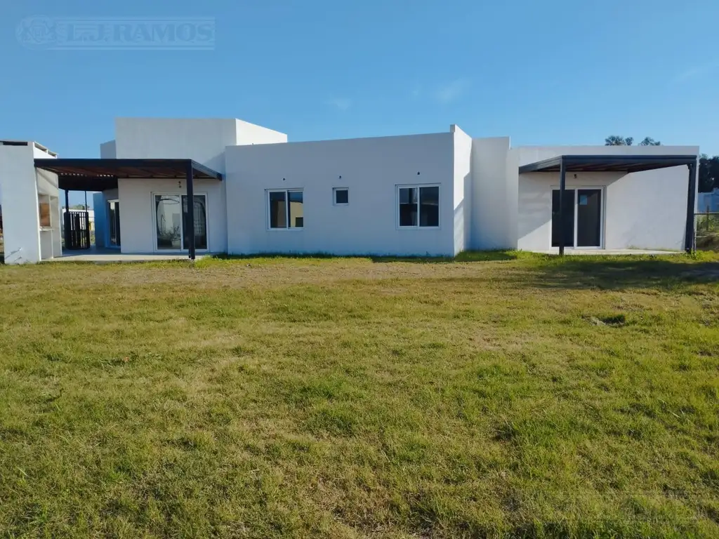 Casa en  Barrio Manuel Belgrano FLL