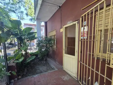 PH en venta! 3 amb c/ patio. Planta baja con entrada independiente.