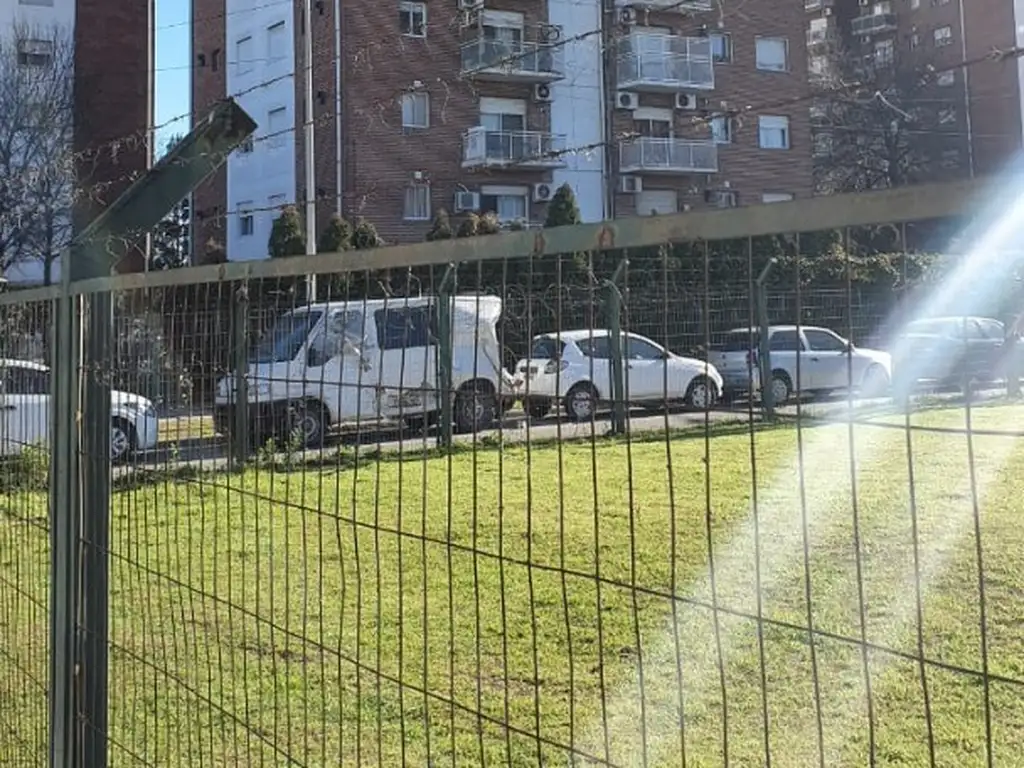 VENDO DEPARTAMENTO DE DOS DORMITORIOS EN TORRES DEL GOLF  POSIBILIDAD DE FINANCIAR