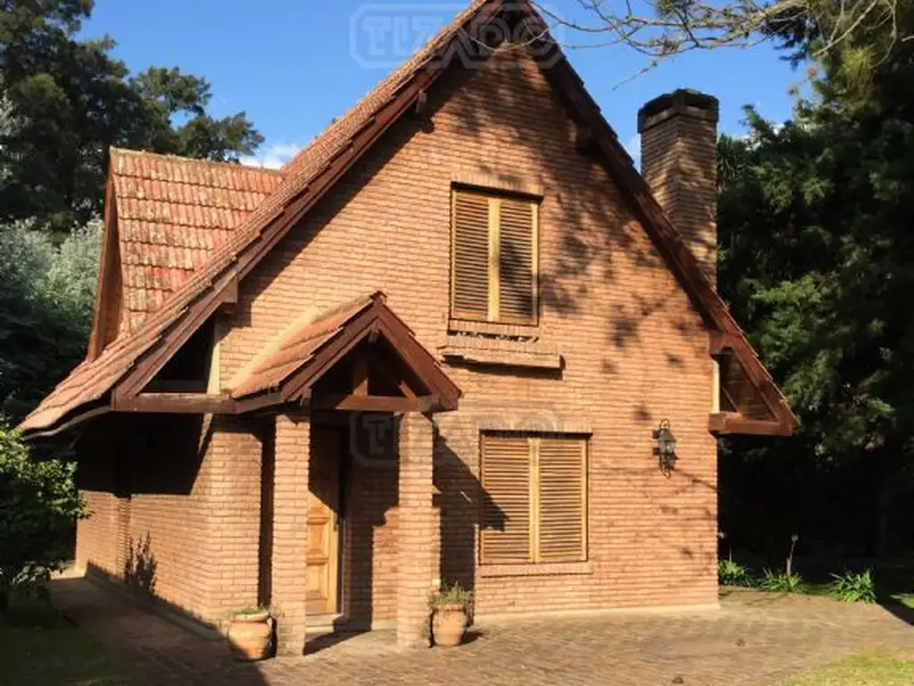 Casa  en Venta  C.C. Banco Provincia, Zona Oeste