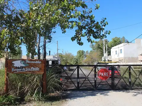 CASA COUNTRY/BARRIO CERRADO - BOSQUE DE SAN VICENTE