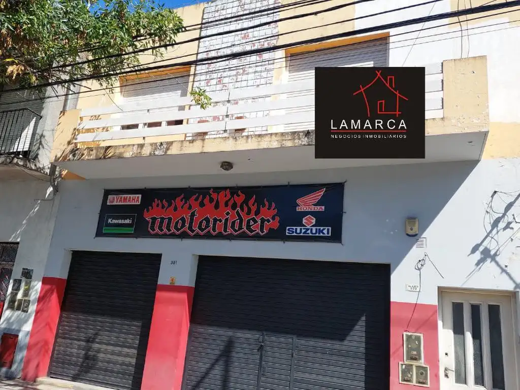 Casa con amplio local comercial