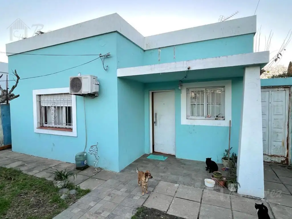 Casa 3 Ambientes En Venta - La Reja, Moreno