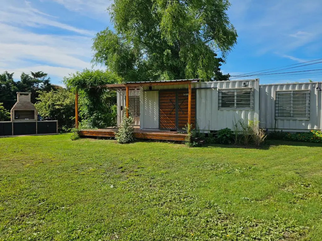 ECO CASA CON PARQUE Y PISCINA