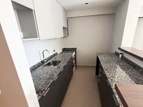ALVAREZ THOMAS, AVDA. 3100, Piso 1