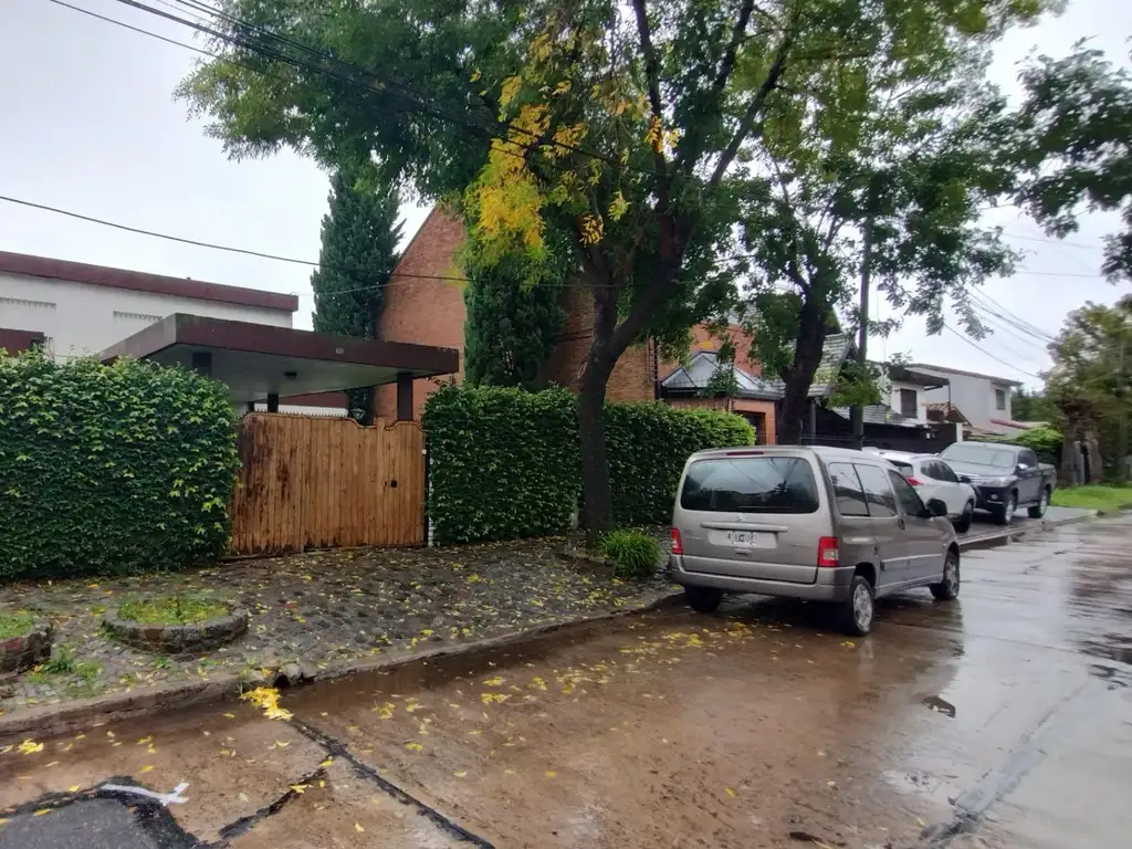 CASA EN VENTA CASTELAR NORTE