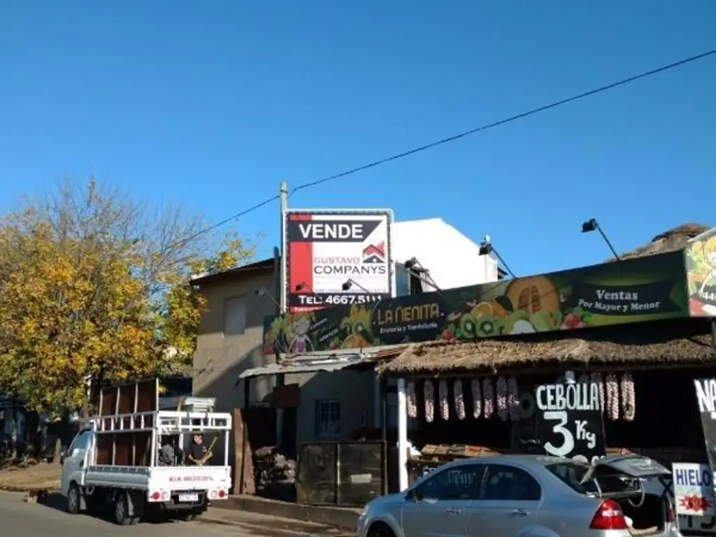 650-6 IMPORTANTE PROPIEDAD COMERCIAL EN ESQUINA.