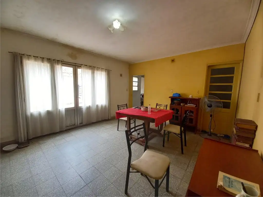 Vendo Casa a reciclar en Exc. Zona Santo Tomé