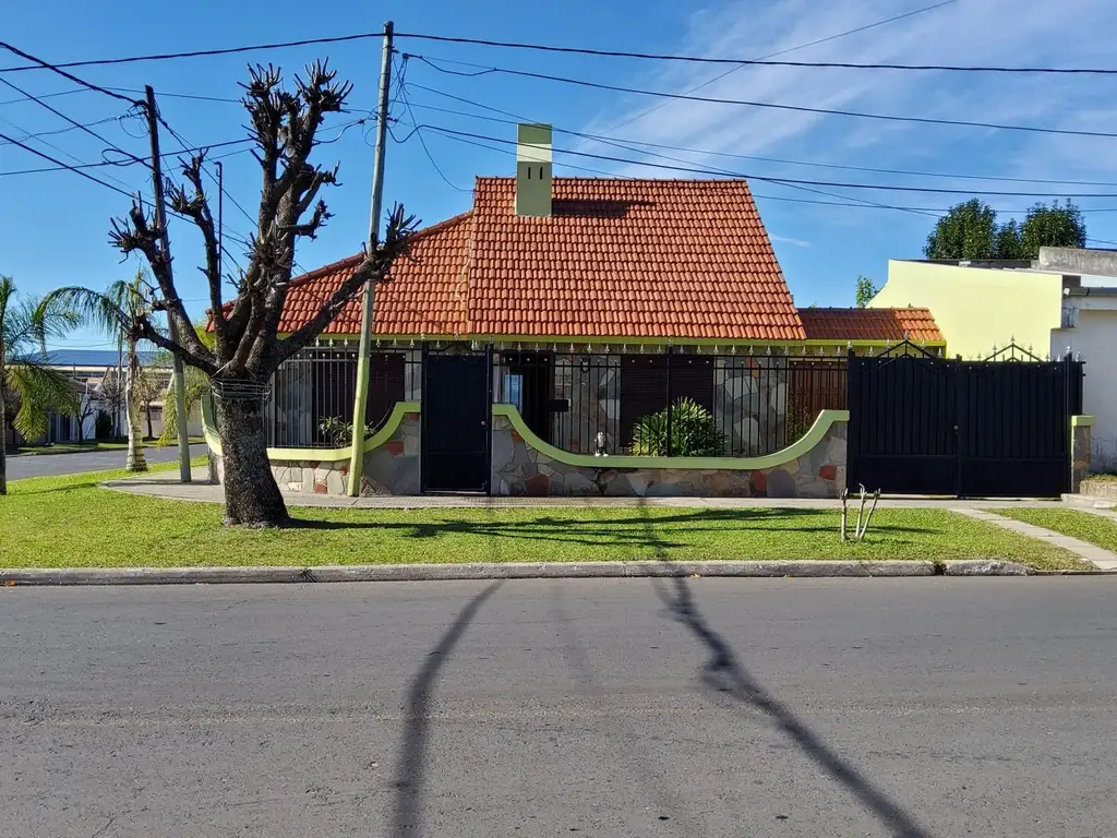 Casa - Venta - Argentina, Concordia - HIPOLITO IRIGOYEN 1700