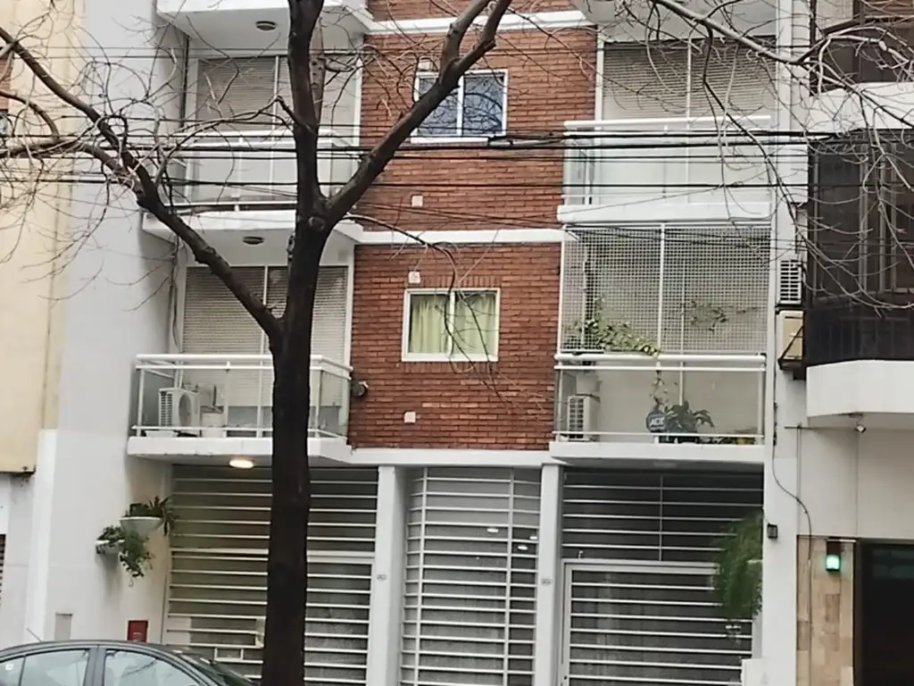 VENDE DEPARTAMENTO 2 AMB CON PATIO Y BALCON, SOBRE AV. DIAZ VELEZ