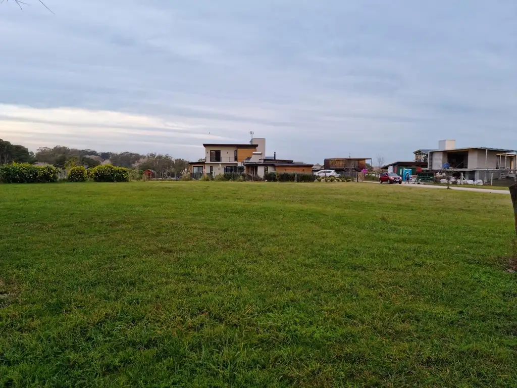 ERNE VENDE DOS LOTES CONTIGUOS EN BARRANCAS DE SAN BENITO