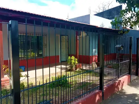 VENTA - CASA 4 AMBIENTES - SAN MIGUEL