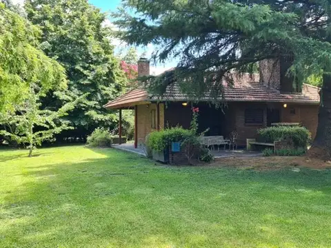 Hermosa quinta de cinco ambientes, Robles del monarca, Pilar