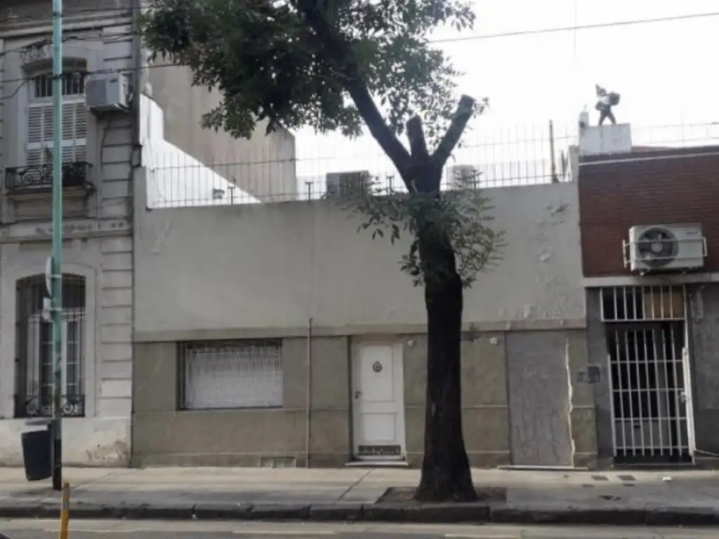 Casa a refaccionar sobre lote propio