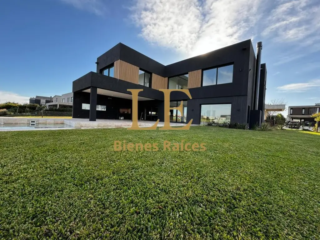 Venta casa en Marinas Puertos del lago