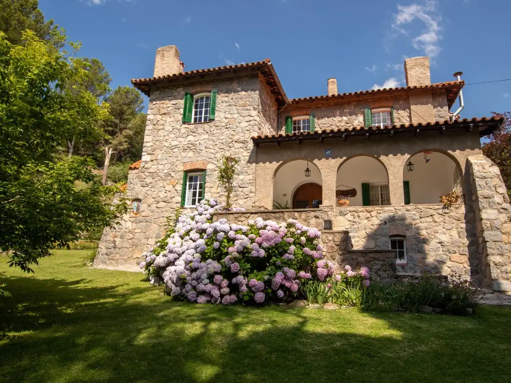 Se Vende Posada con 7,5 hectáreas en La Cumbre Córdoba, Barrio Golf