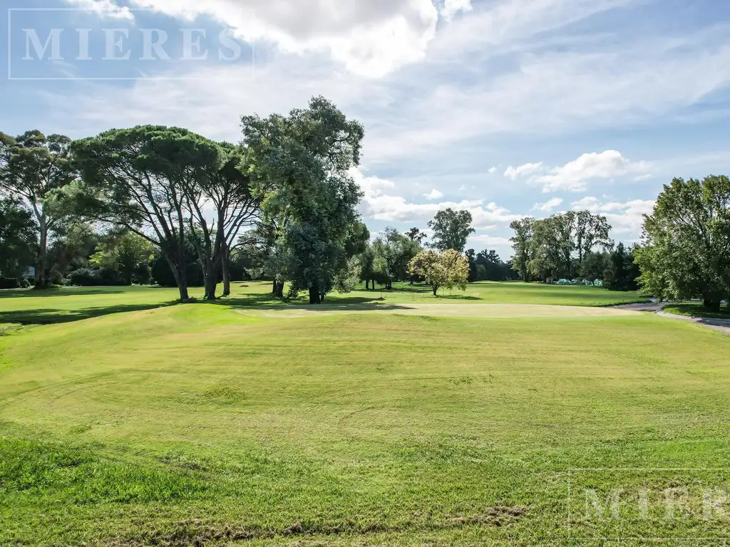 Lote de 1079m² en venta en Olivos Golf Club