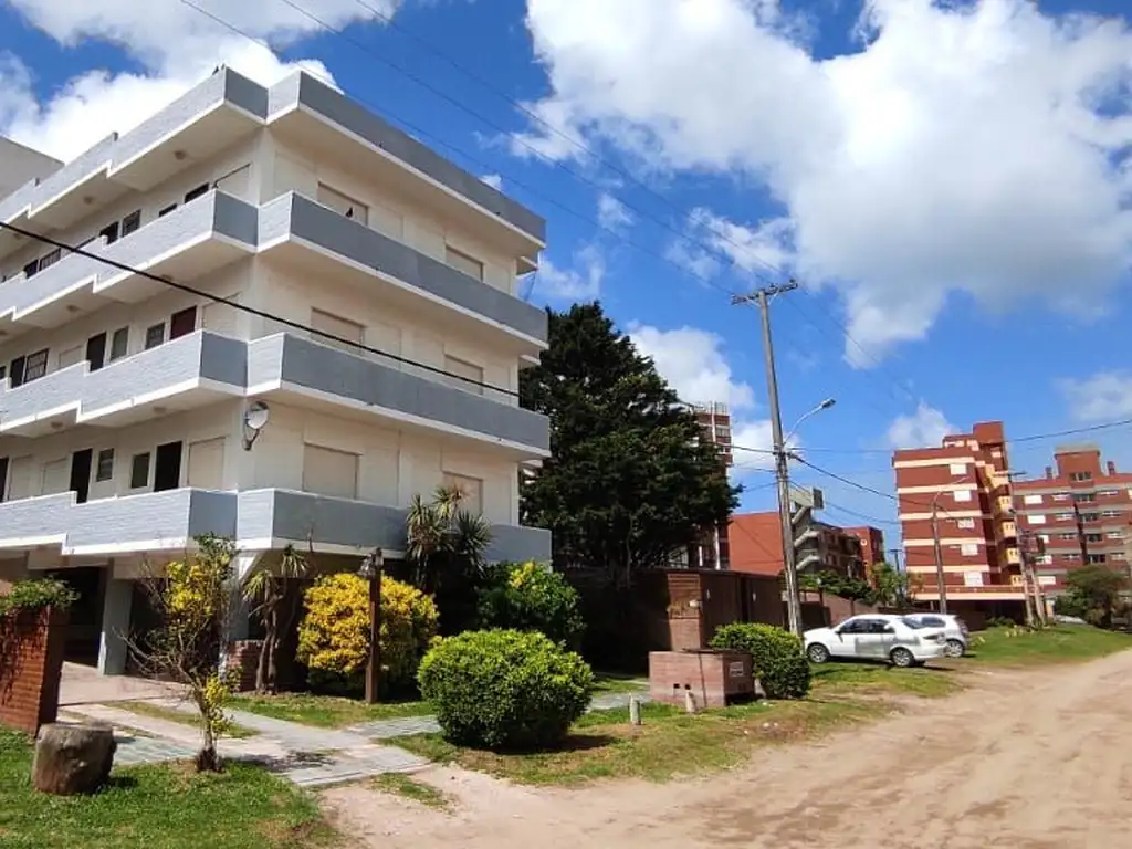 Departamento en venta de 1 dormitorio c/ cochera en Zona Sur