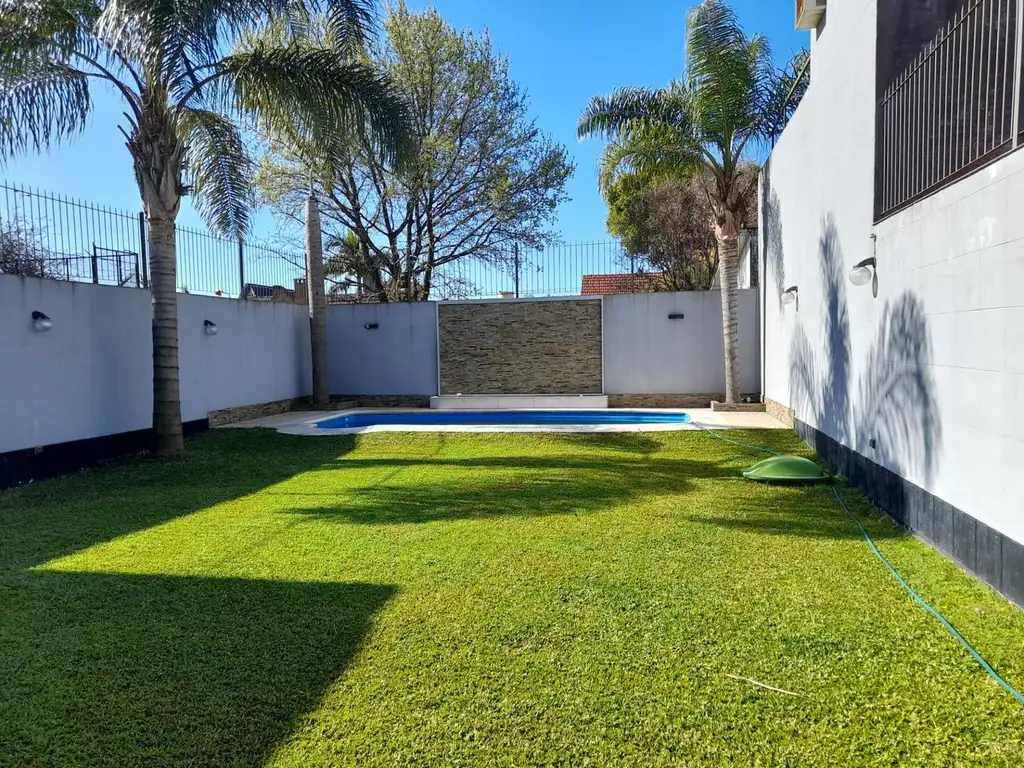 Hermosa casa en vena en Villa Luzuriaga