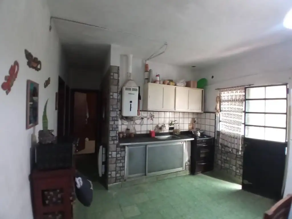 Venta Casa PH 4 ambientes Villa Tesei mas galpon sin techar, sobre Pedro Diaz