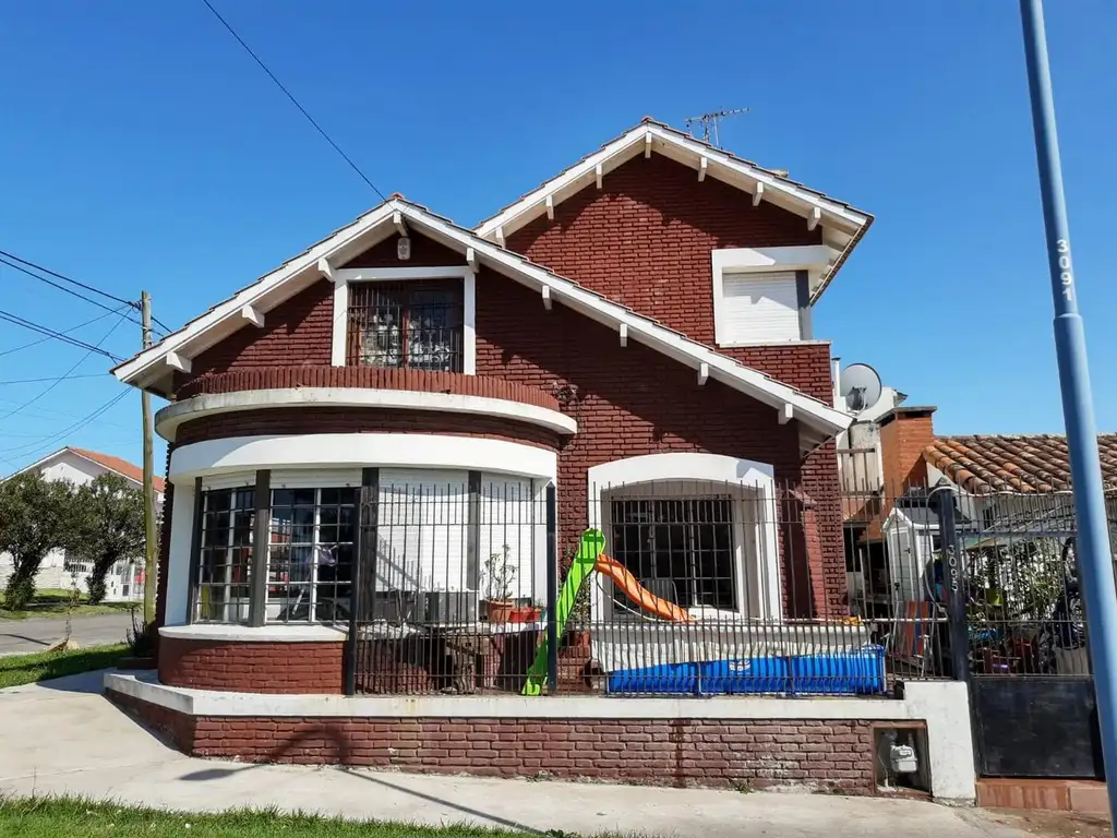 CASA RECICLDA - VISTA AL MAR - PUNTA MOGOTES