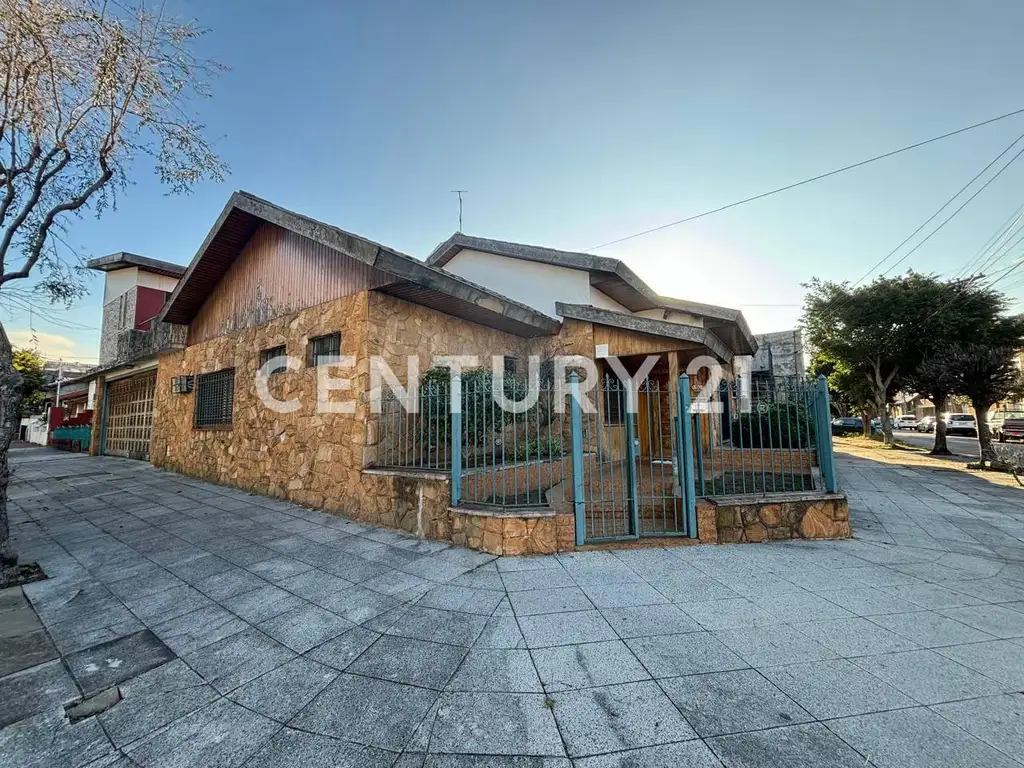 Casa - Venta - Argentina, General San Martín - OLIVEIRA CESAR 2200