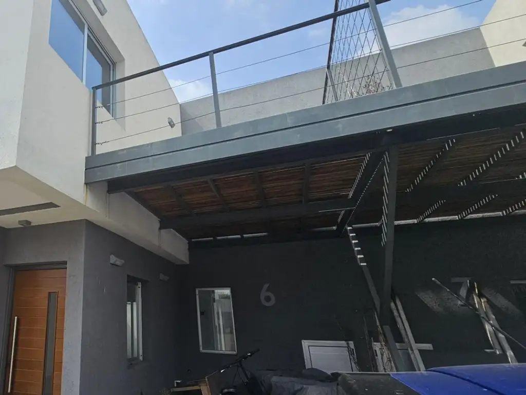 Duplex en venta Ituzaingó norte.