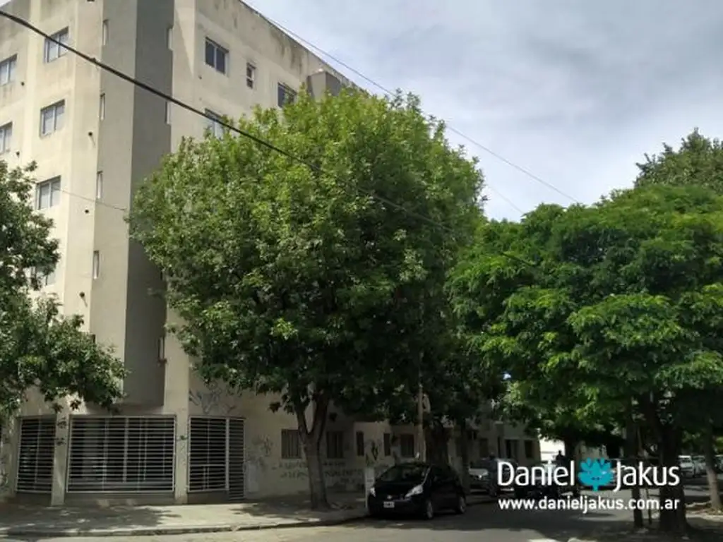 DEPARTAMENTO EN VENTA PLANTA BAJA A LA CALLE- 6 ESQUINA 63 - LA PLATA