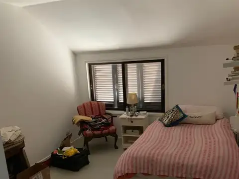 Casa en Venta - 10 ambientes - USD 750.000