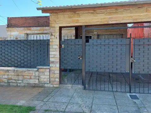 Venta Casa para 2 familias o desarrollo en Beccar - Foto 0