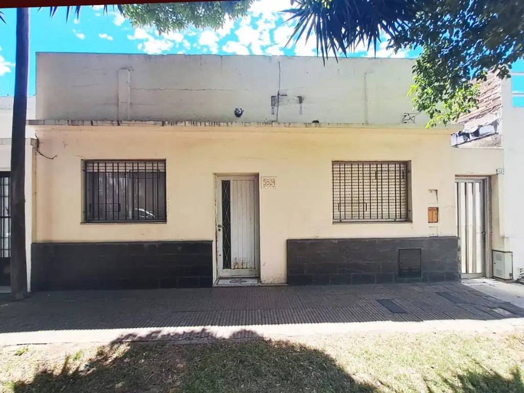 Venta de Casa 3 AMBIENTES en Azcuénaga, Rosario